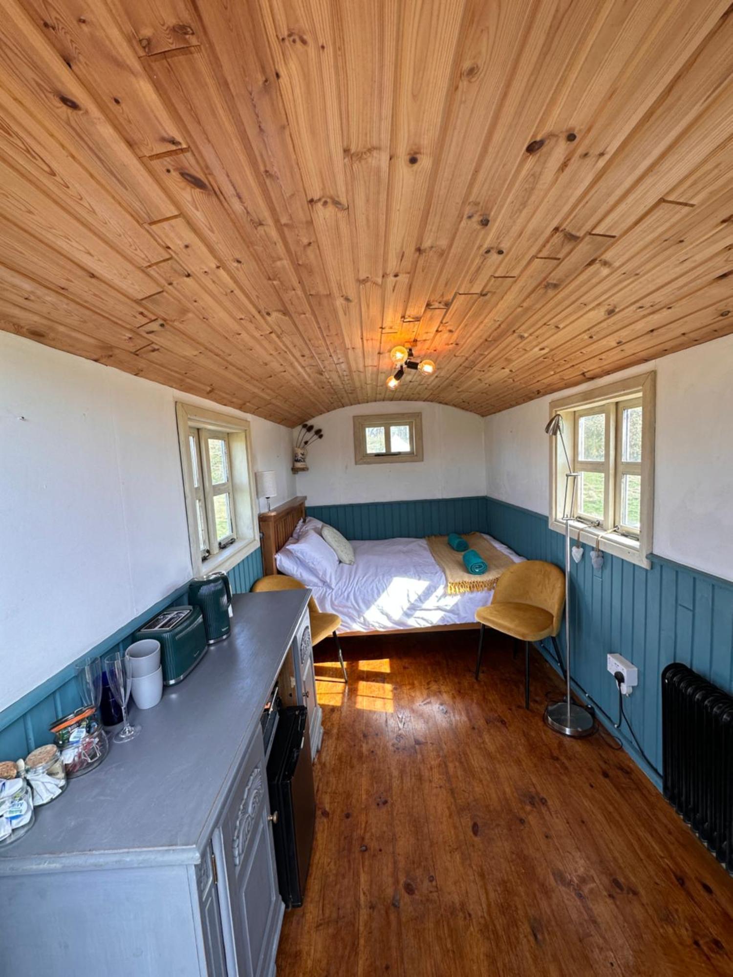 Buzzard Holt Hosting Hotel Buckingham Bilik gambar